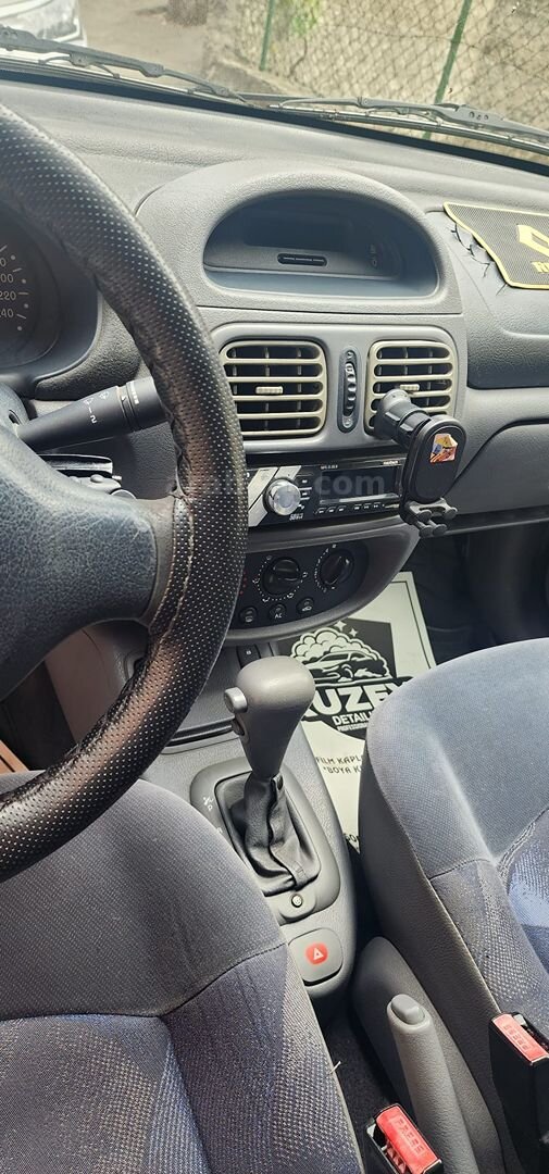Sahibinden Renault Clio 1.6 RTE 2000 Model Eskişehir 239.000 km Mavi 7