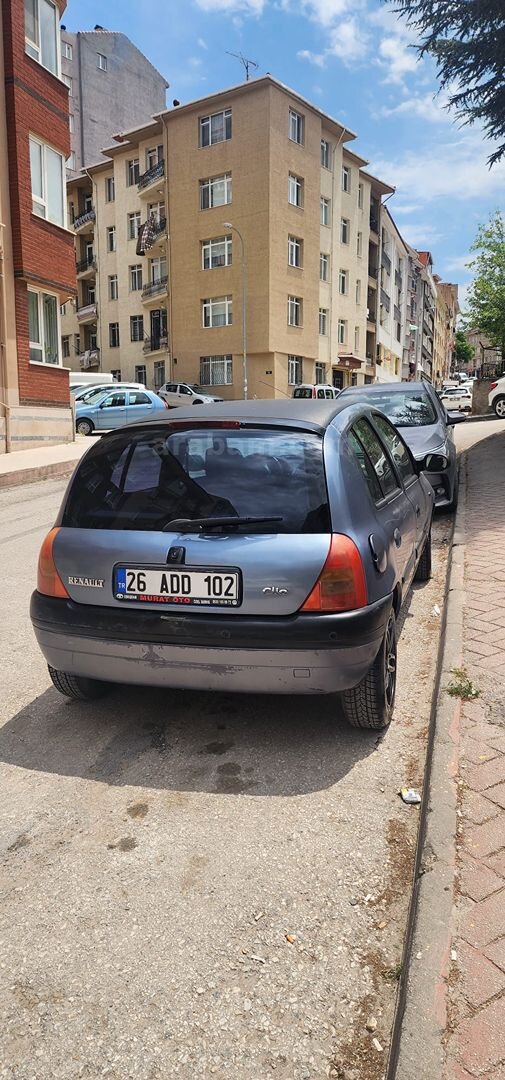 Sahibinden Renault Clio 1.6 RTE 2000 Model Eskişehir 239.000 km Mavi 2