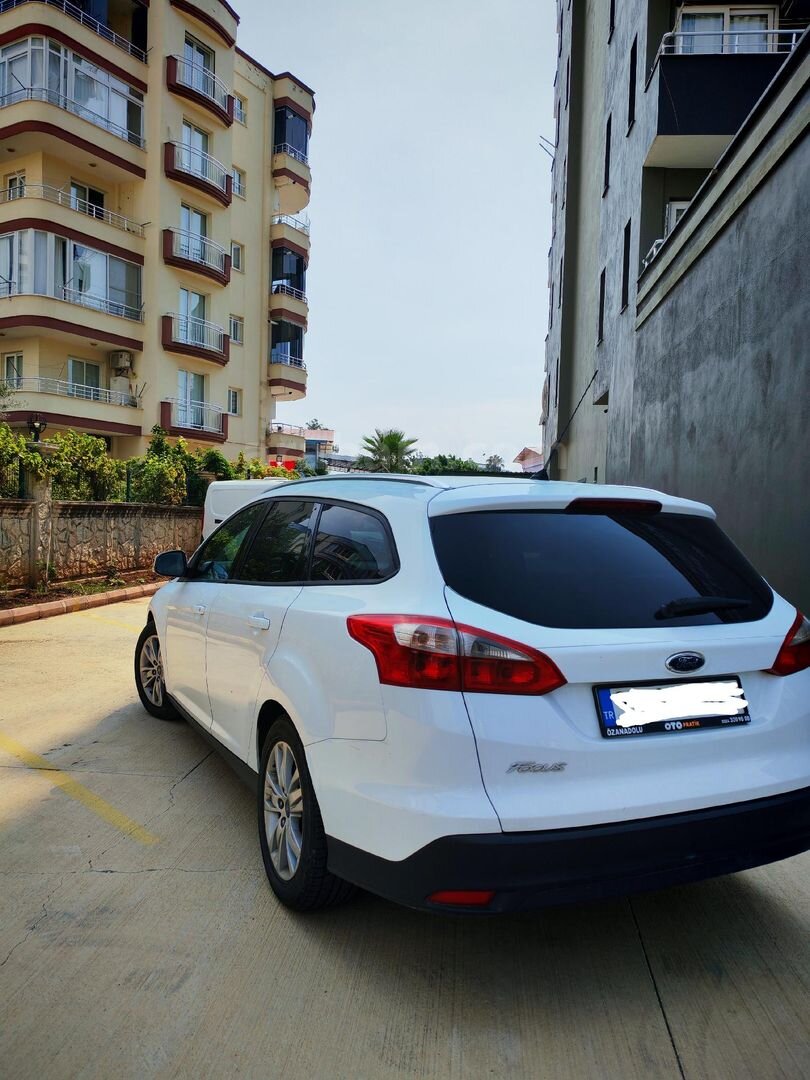 Sahibinden Ford Focus 1.6 TDCi Trend X 2014 Model Mersin 221.000 km Beyaz 3