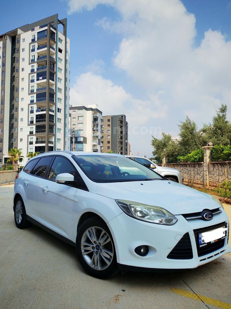 Sahibinden Ford Focus 1.6 TDCi Trend X 2014 Model Mersin 221.000 km Beyaz 1