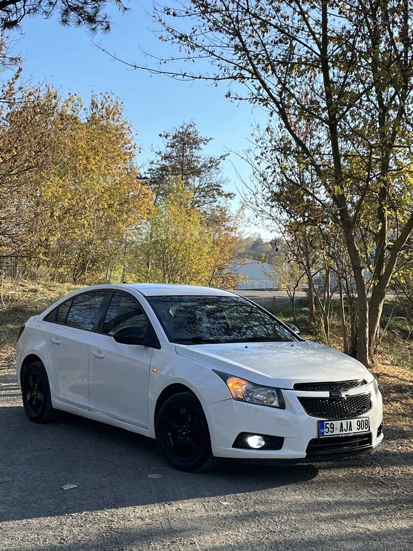 Sahibinden Chevrolet Cruze 1.6 LS 2010 Model Tekirdağ 207.000 km Beyaz 2