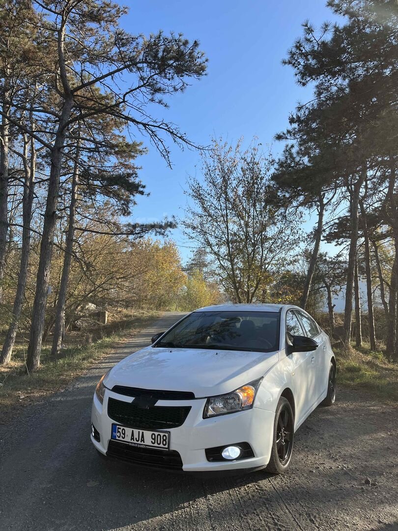 Sahibinden Chevrolet Cruze 1.6 LS 2010 Model Tekirdağ 207.000 km Beyaz 3