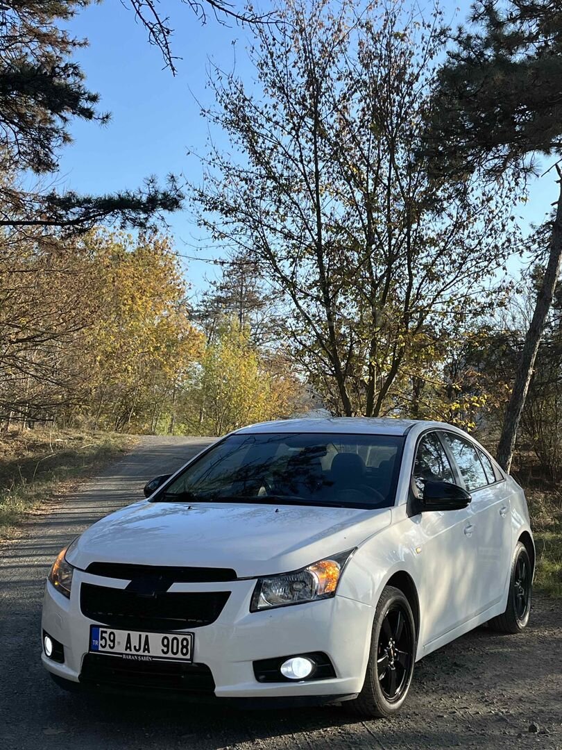 Sahibinden Chevrolet Cruze 1.6 LS 2010 Model Tekirdağ 207.000 km Beyaz 4