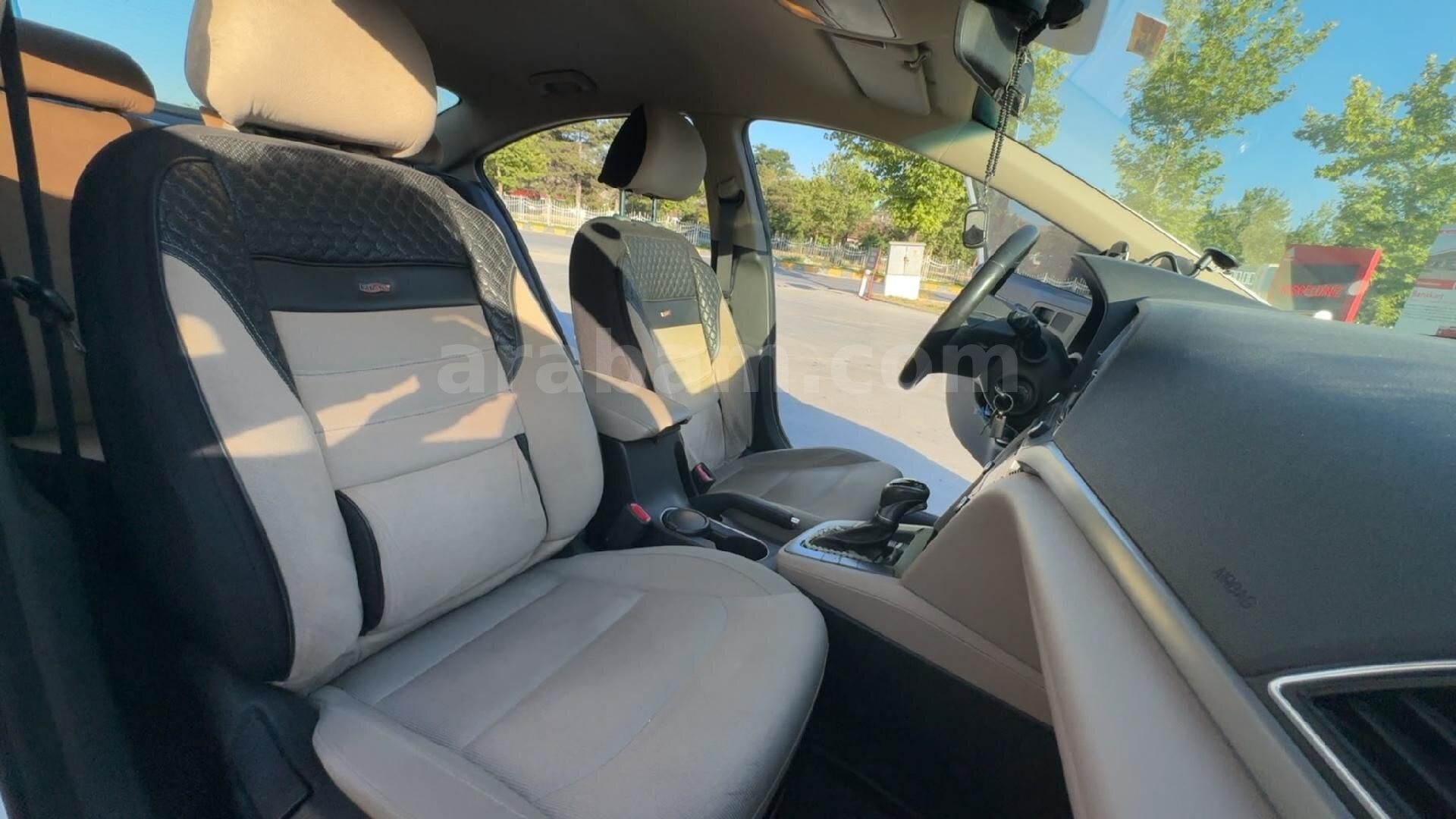 Sahibinden Hyundai Elantra 1.6 CRDi Elite 2016 Model Van 199.000 km Beyaz 1