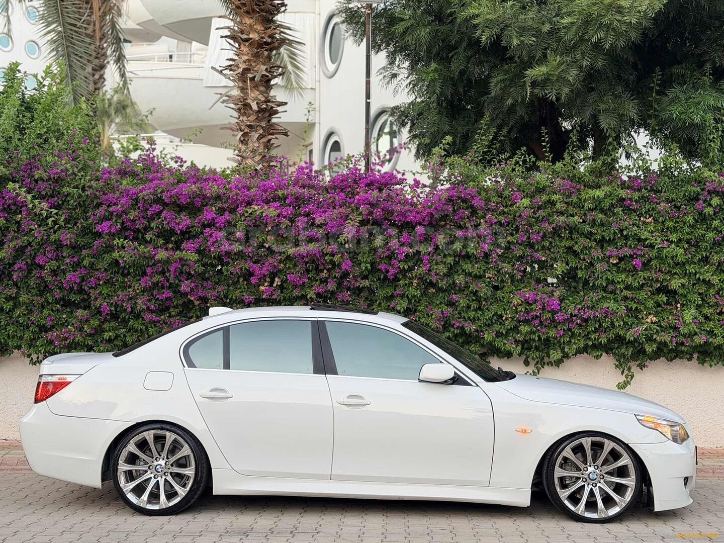 Galeriden BMW 5 Serisi 520d M Sport 2008 Model Antalya 404.000 km Beyaz 6