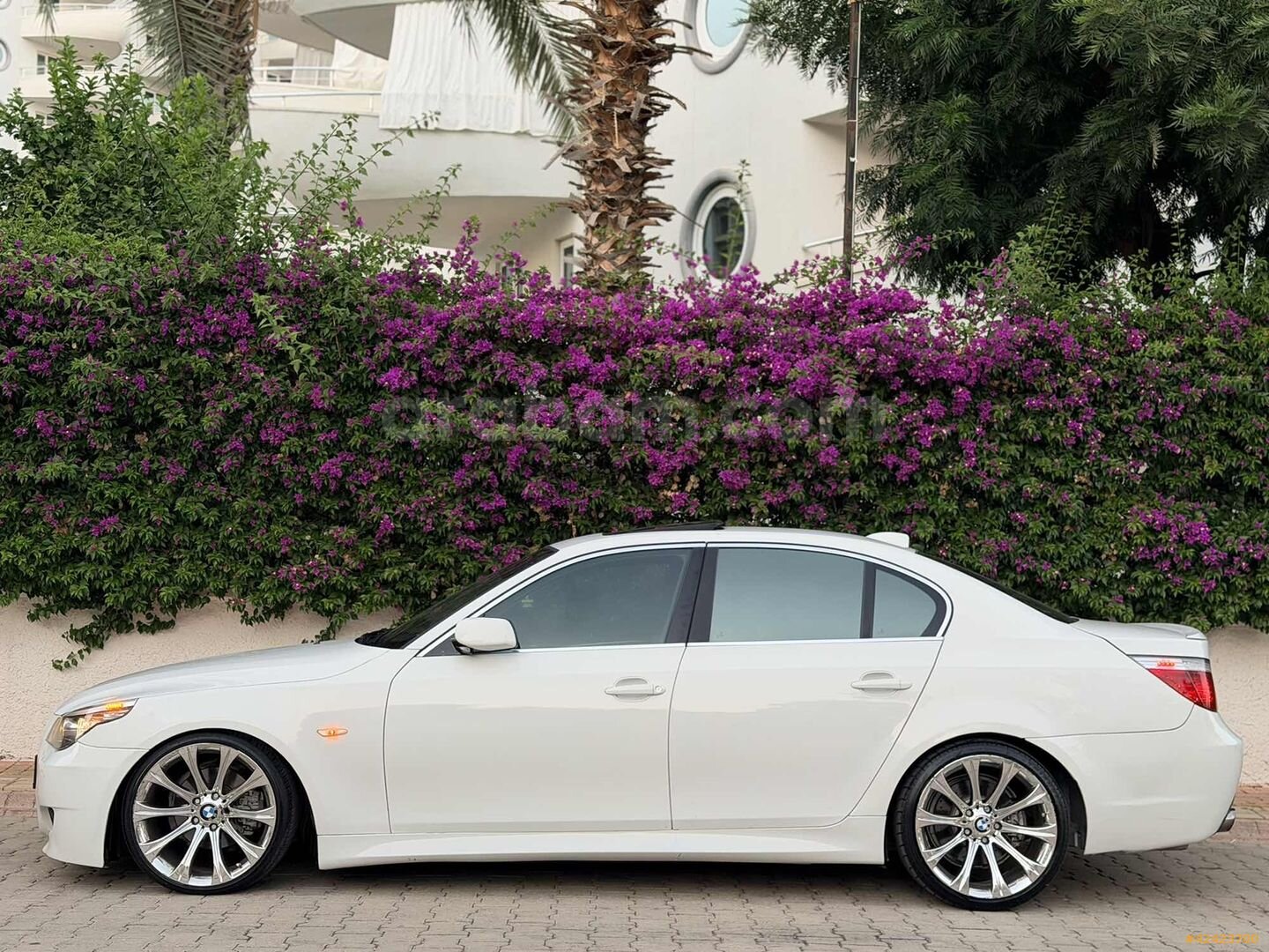 Galeriden BMW 5 Serisi 520d M Sport 2008 Model Antalya 404.000 km Beyaz 7
