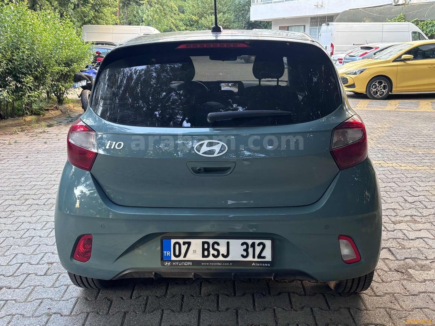Galeriden Hyundai i10 1.2 MPI Elite 2024 Model İstanbul 18.000 km Yeşil 6