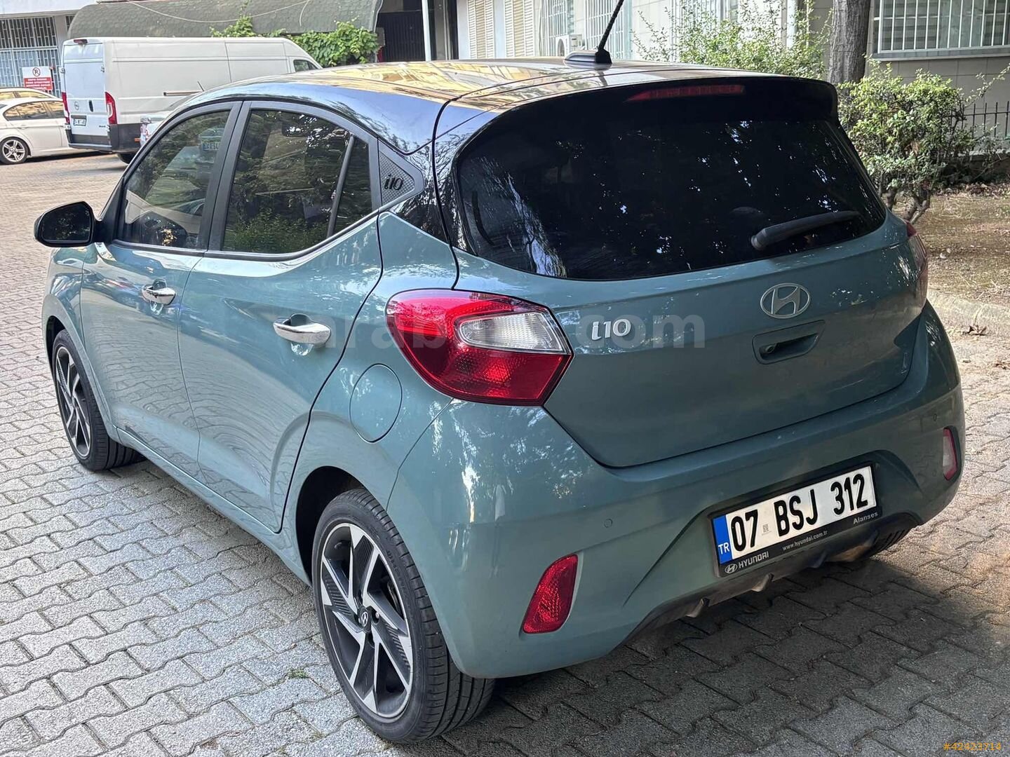 Galeriden Hyundai i10 1.2 MPI Elite 2024 Model İstanbul 18.000 km Yeşil 5