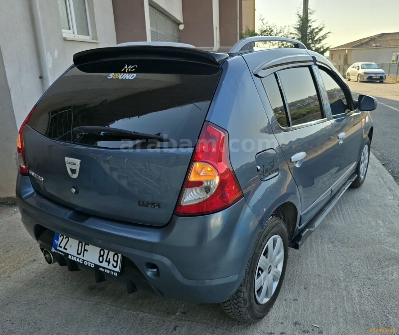 Galeriden Dacia Sandero 1.4 Laureate 2009 Model Kocaeli 198.000 km Mavi 2