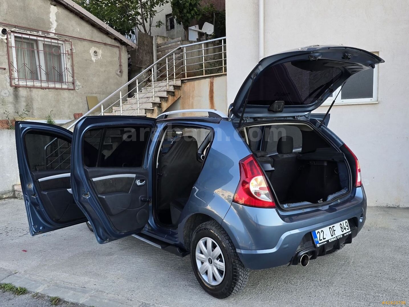Galeriden Dacia Sandero 1.4 Laureate 2009 Model Kocaeli 198.000 km Mavi 7