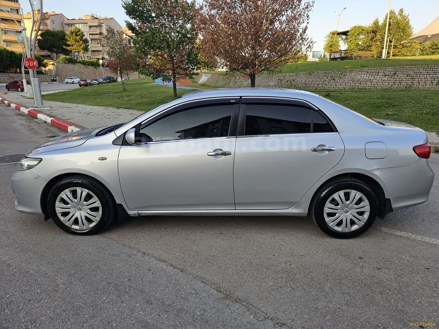 Galeriden Toyota Corolla 1.6 Comfort 2008 Model Kocaeli 556.000 km Gri 4