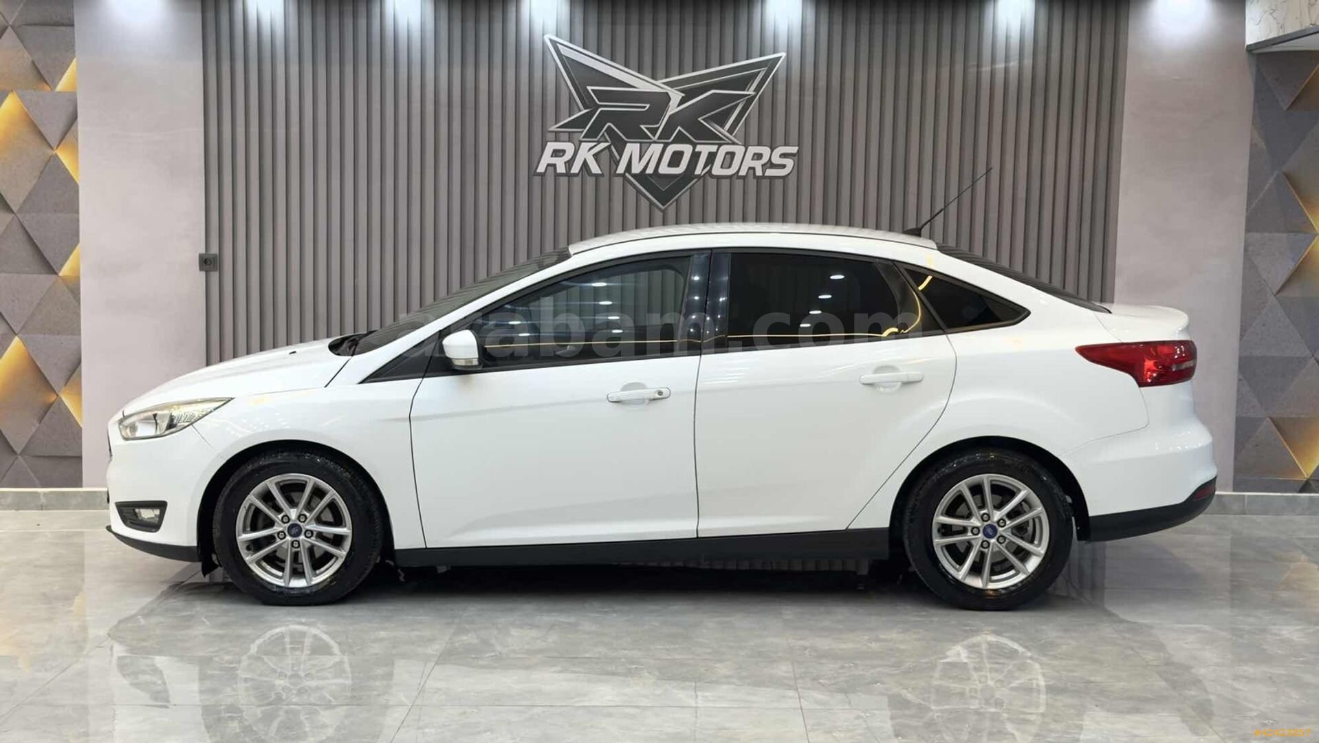 Galeriden Ford Focus 1.6 TDCi Trend X 2015 Model Aksaray 171.000 km Beyaz 7