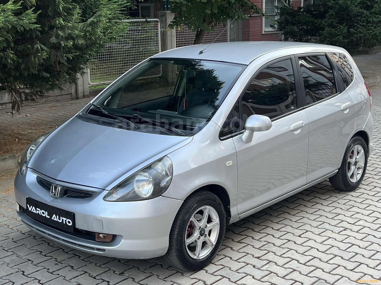 Galeriden Honda Jazz 1.4 LS 2004 Model Tekirdağ 248.000 km Gri 1