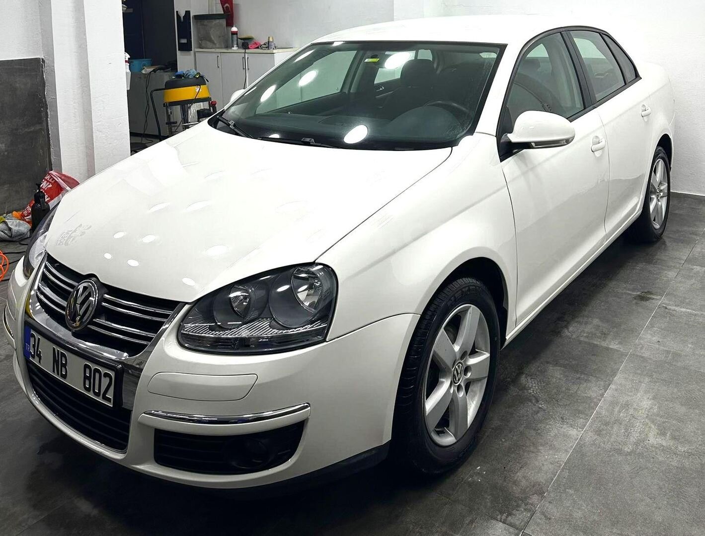 Sahibinden Volkswagen Jetta 1.4 TSi Tour 2009 Model İstanbul 180.000 km Beyaz 2