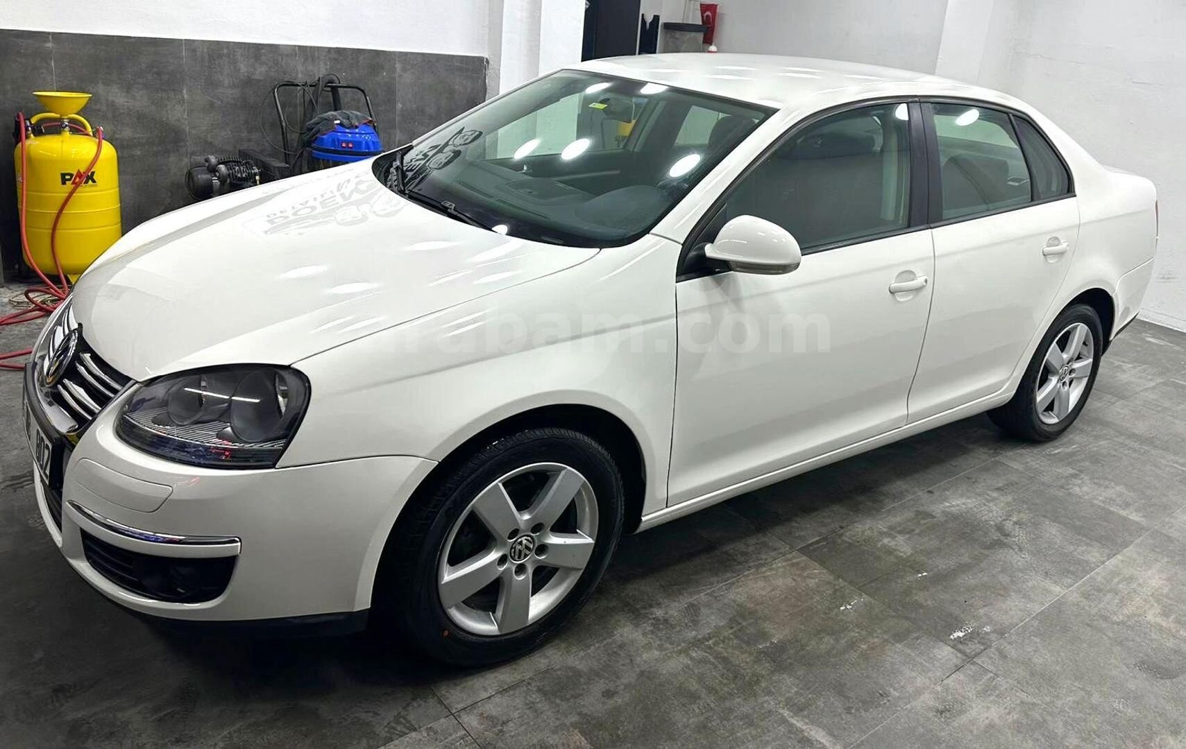 Sahibinden Volkswagen Jetta 1.4 TSi Tour 2009 Model İstanbul 180.000 km Beyaz 6