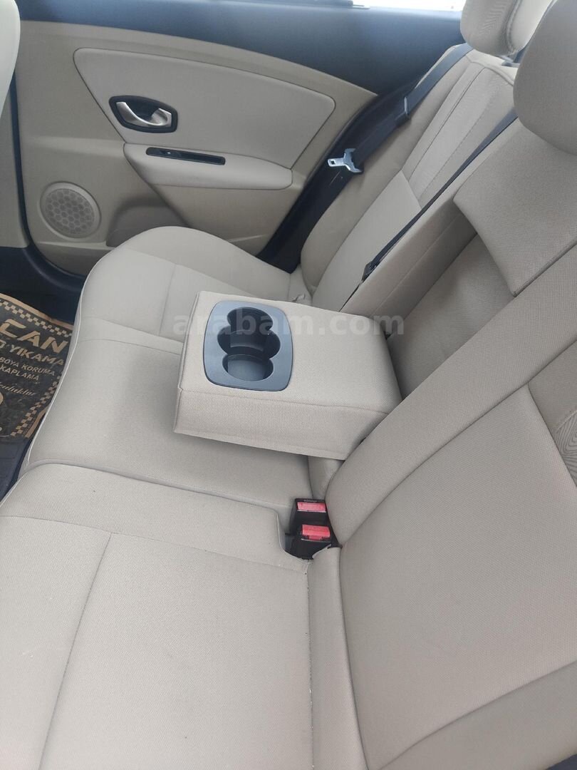 Sahibinden Renault Fluence 1.5 dCi Extreme 2011 Model Konya 251.000 km Gri (Gümüş) 2