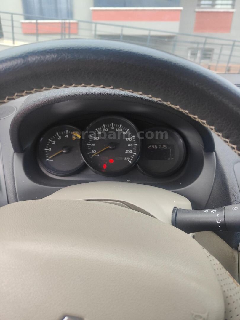 Sahibinden Renault Fluence 1.5 dCi Extreme 2011 Model Konya 251.000 km Gri (Gümüş) 6