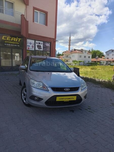 Galeriden Ford Focus 1.6 TDCi Collection 2011 Model Eskişehir 230.000 km Gri (Gümüş)