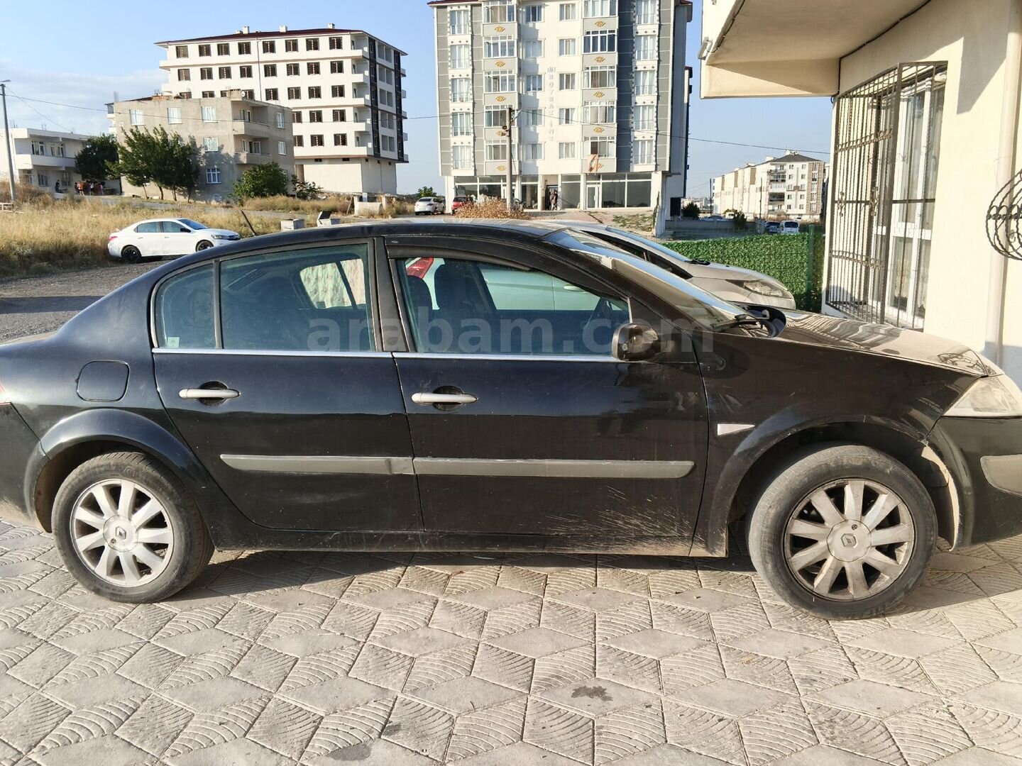 Sahibinden Renault Megane 1.5 dCi Privilege 2009 Model Tekirdağ 305.000 km Siyah 3