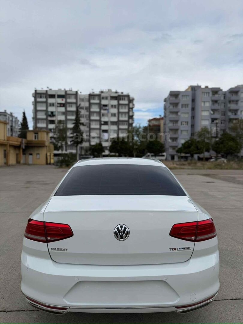 Sahibinden Volkswagen Passat 1.6 TDi BlueMotion Comfortline 2016 Model Antalya 242.000 km Beyaz 6