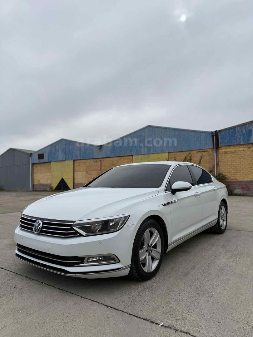Sahibinden Volkswagen Passat 1.6 TDi BlueMotion Comfortline 2016 Model Antalya 242.000 km Beyaz 7
