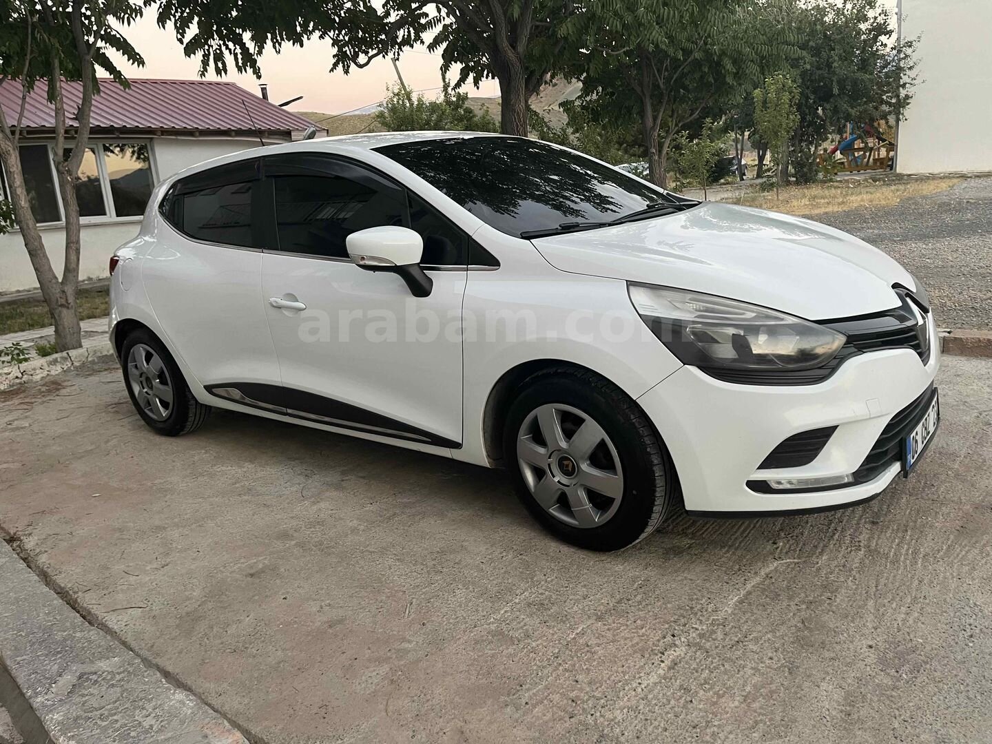Sahibinden Renault Clio 1.5 dCi Joy 2016 Model Kastamonu 205.000 km Beyaz 2