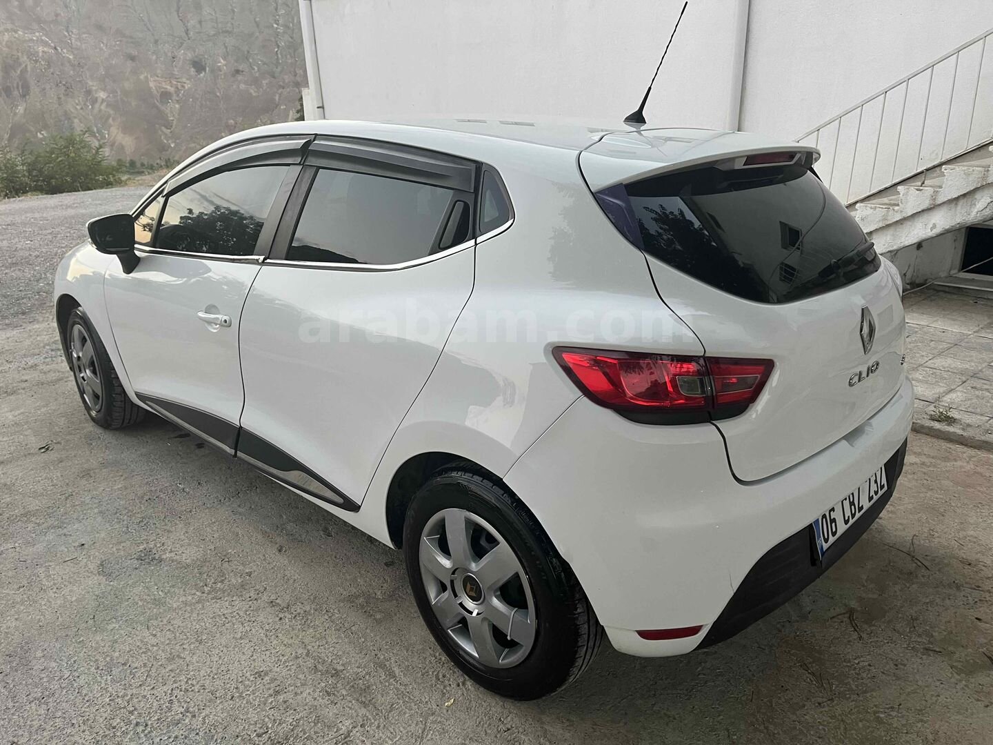 Sahibinden Renault Clio 1.5 dCi Joy 2016 Model Kastamonu 205.000 km Beyaz 4