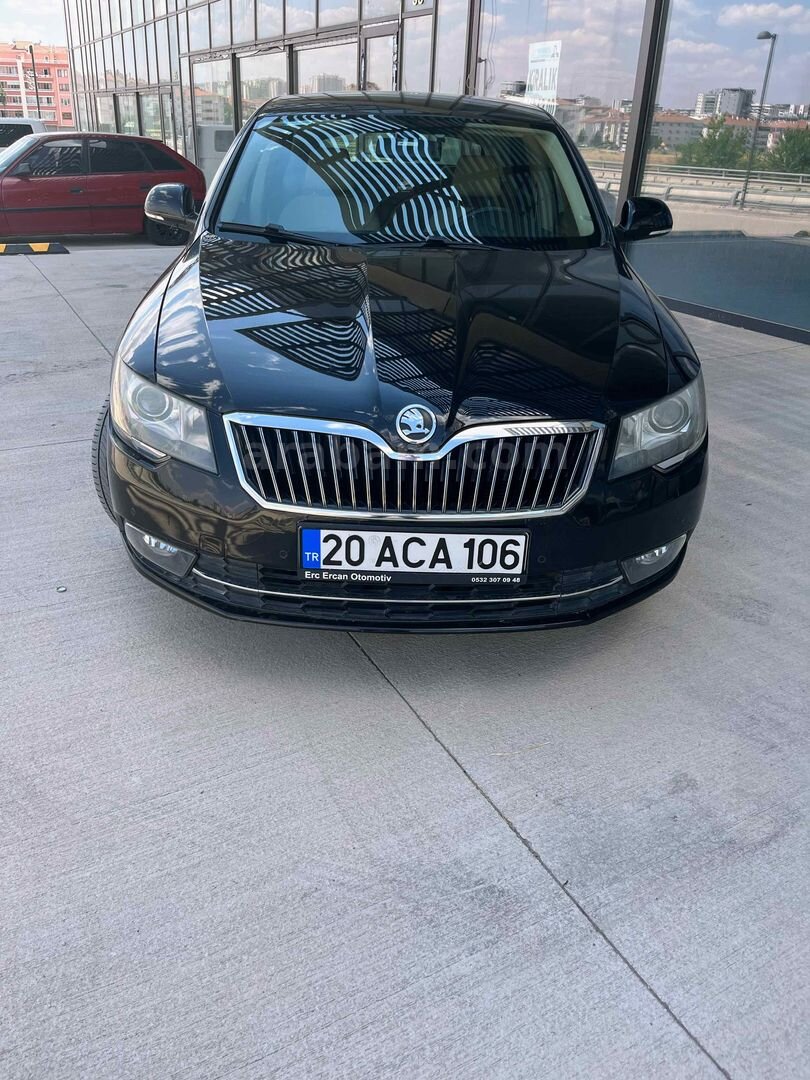 Galeriden Skoda SuperB 1.6 TDI Elegance 2013 Model Ankara 200.000 km Siyah 4