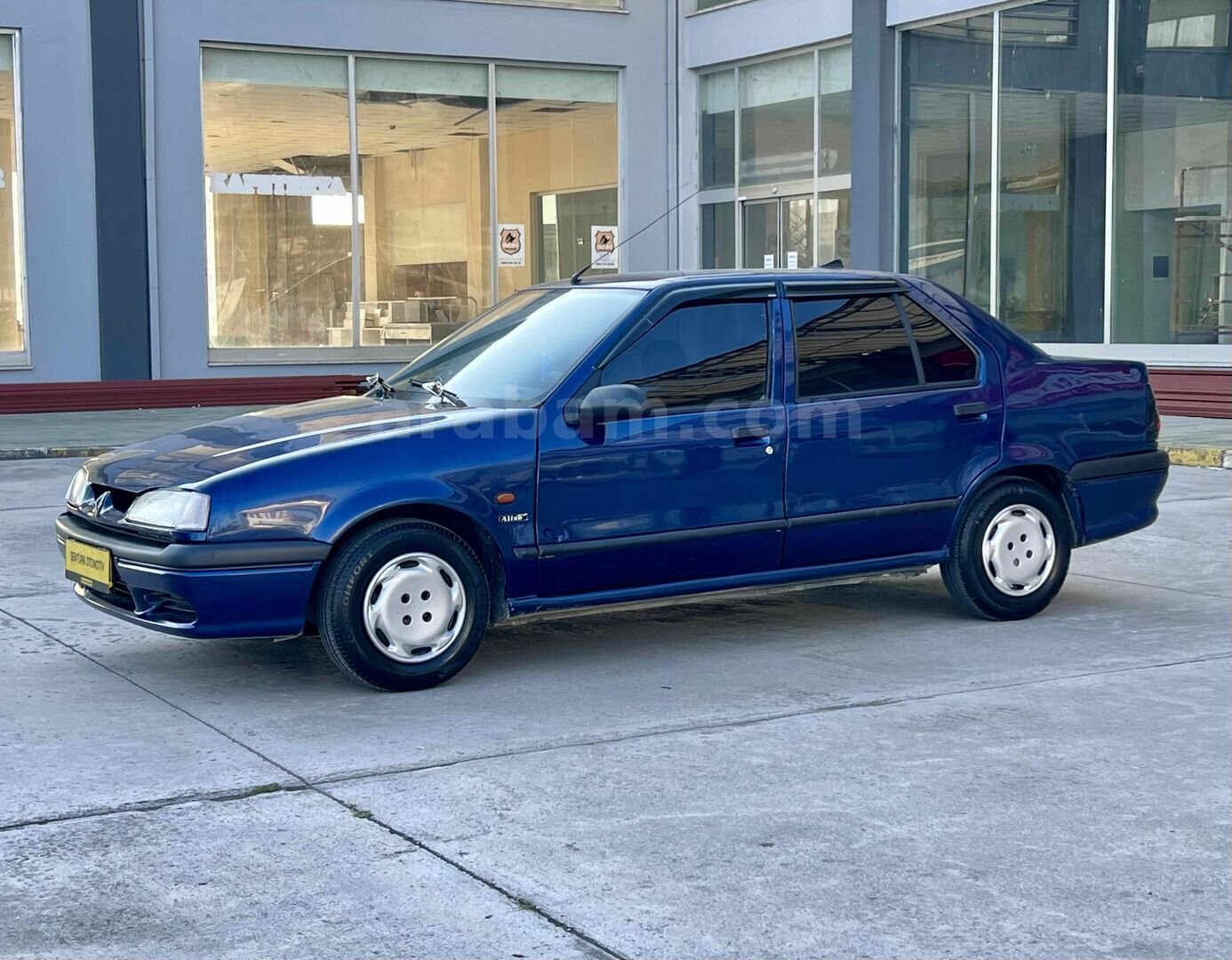 Galeriden Renault R 19 1.6 Europa RNE 1998 Model Samsun 227.000 km Mavi (metalik) 3
