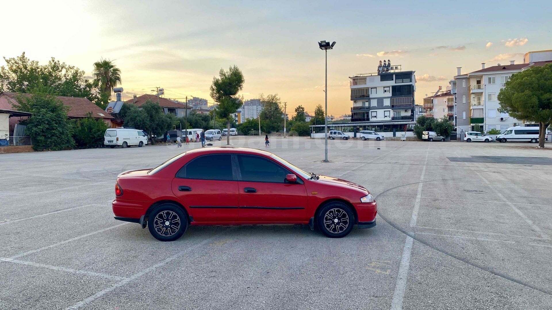 Sahibinden Mazda 323 1.8 Familia 1997 Model Antalya 400.000 km Kırmızı 6