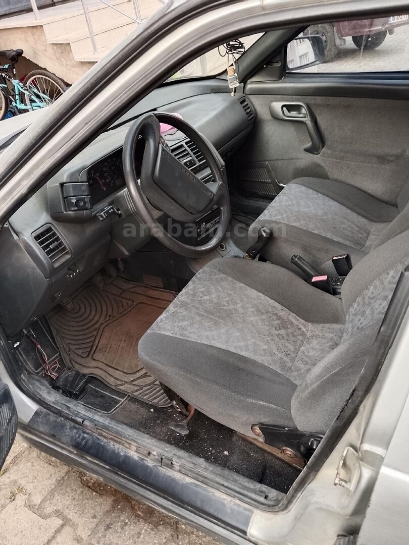 Sahibinden Lada Vega 1.6 2006 Model Bursa 155.500 km Gri 6