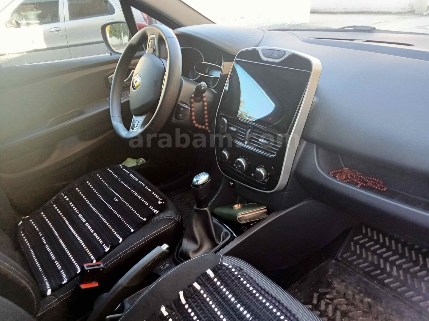 Sahibinden Renault Clio 0.9 TCe Touch 2020 Model Tokat 51.150 km Kırmızı 6