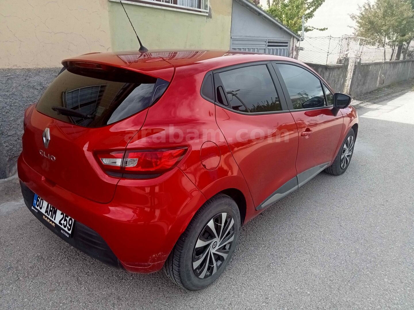 Sahibinden Renault Clio 0.9 TCe Touch 2020 Model Tokat 51.150 km Kırmızı 3