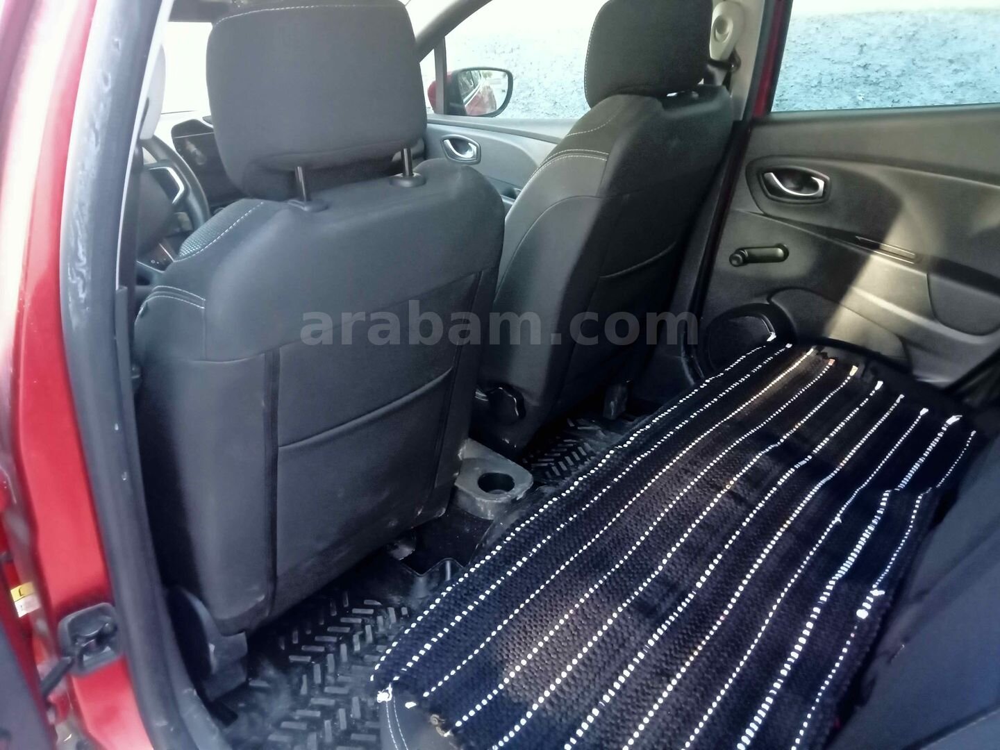 Sahibinden Renault Clio 0.9 TCe Touch 2020 Model Tokat 51.150 km Kırmızı 7