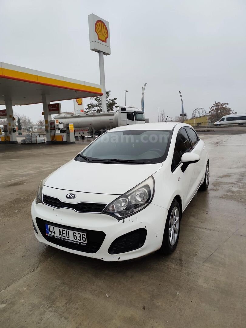 Sahibinden Kia Rio 1.4 CRDi Natty 2014 Model Batman 407.000 km Beyaz 2