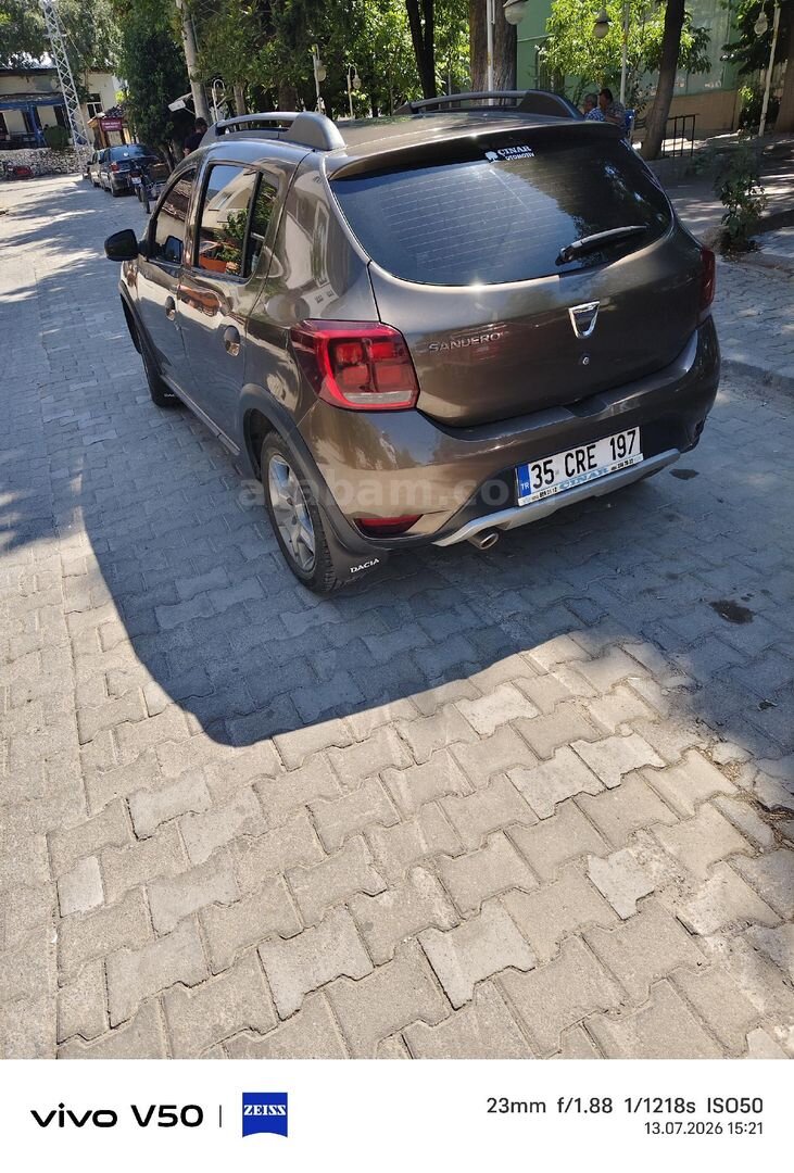 Sahibinden Dacia Sandero 1.5 dCi Stepway 2020 Model İzmir 126.000 km Kahverengi 3