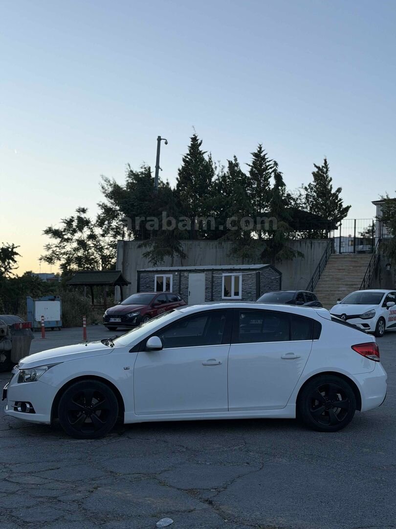 Sahibinden Chevrolet Cruze 1.6 WTCC Edition Plus 2012 Model Kocaeli 211.000 km Beyaz 6