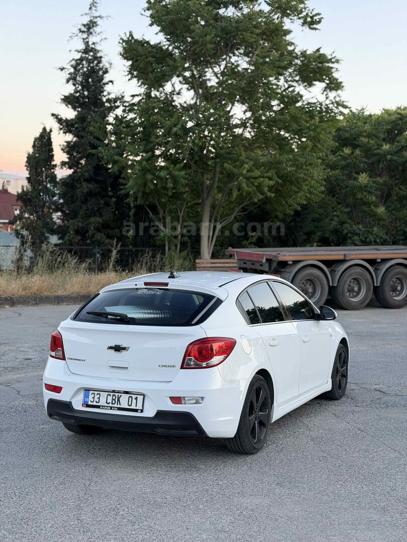 Sahibinden Chevrolet Cruze 1.6 WTCC Edition Plus 2012 Model Kocaeli 211.000 km Beyaz 3