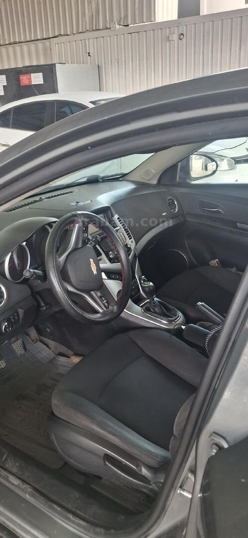Sahibinden Chevrolet Cruze 1.6 LT Plus 2011 Model Bursa 203.980 km Füme 5