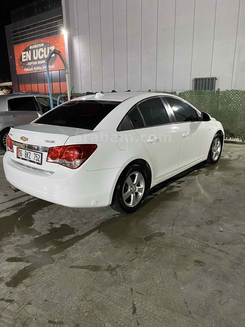 Sahibinden Chevrolet Cruze 1.6 LS 2011 Model Bursa 140.000 km Beyaz 6