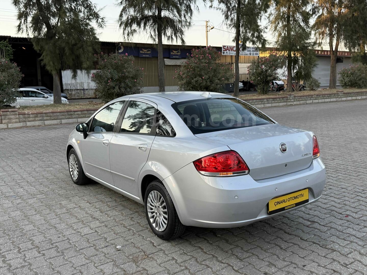 Galeriden Fiat Linea 1.3 Multijet Active Plus 2011 Model Aydın 215.000 km Gri 6