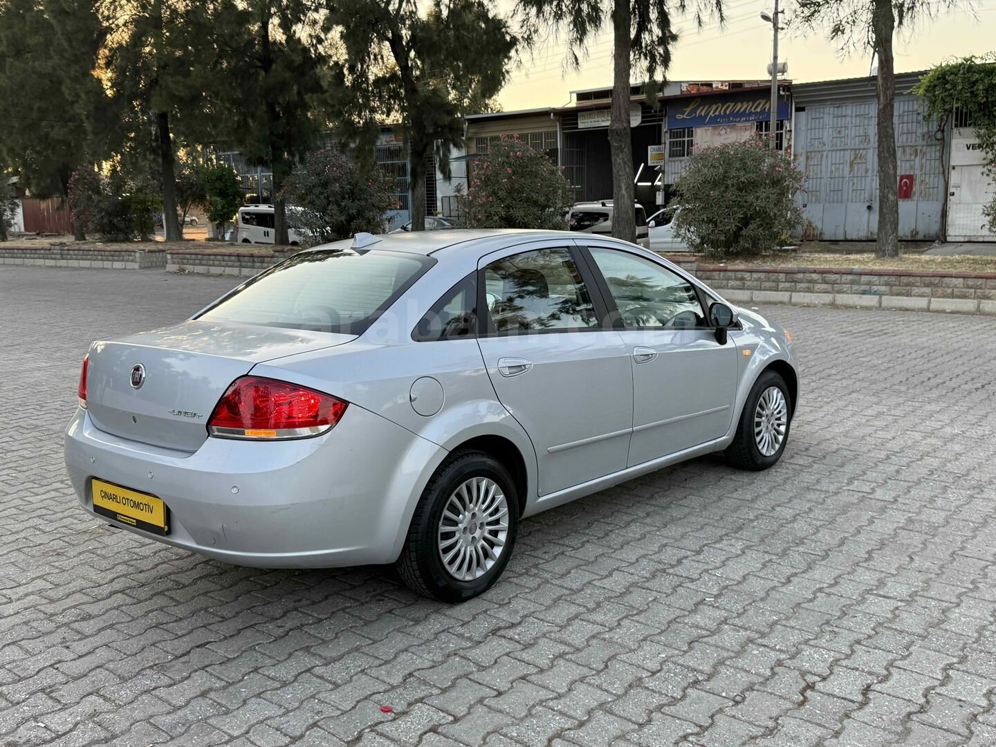 Galeriden Fiat Linea 1.3 Multijet Active Plus 2011 Model Aydın 215.000 km Gri 7