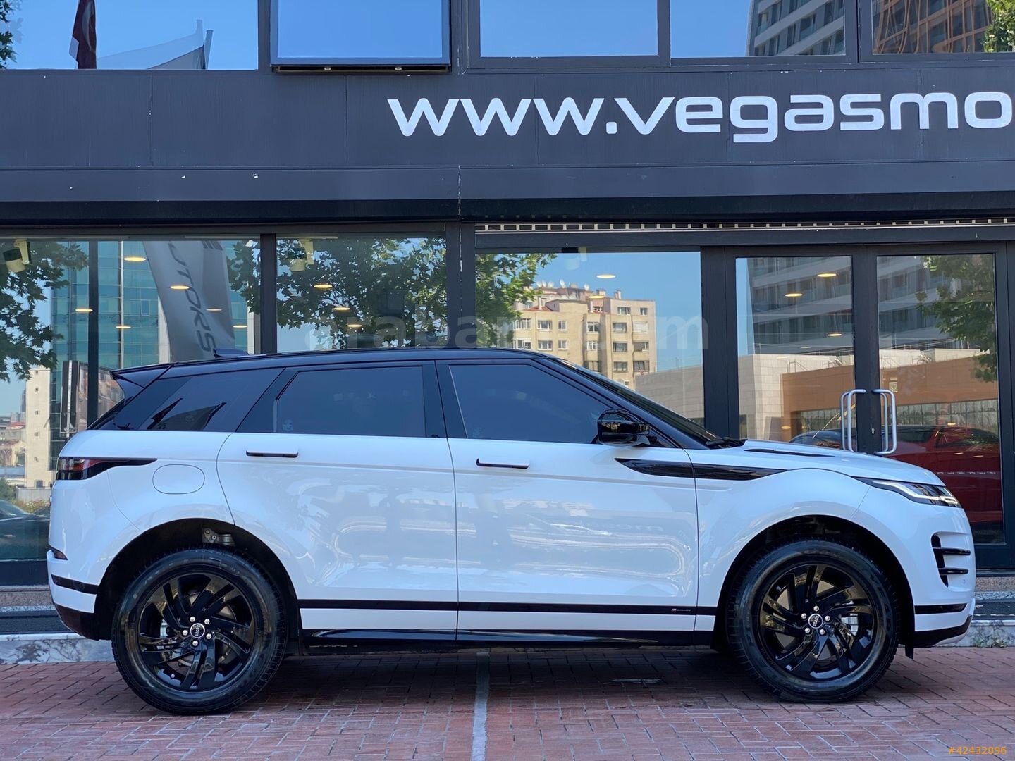 -VEGAS MOTORS-2020RR EVOQUE 2.0TD4 RDYNAMIC CTAVAN HAYALET 180HP 6