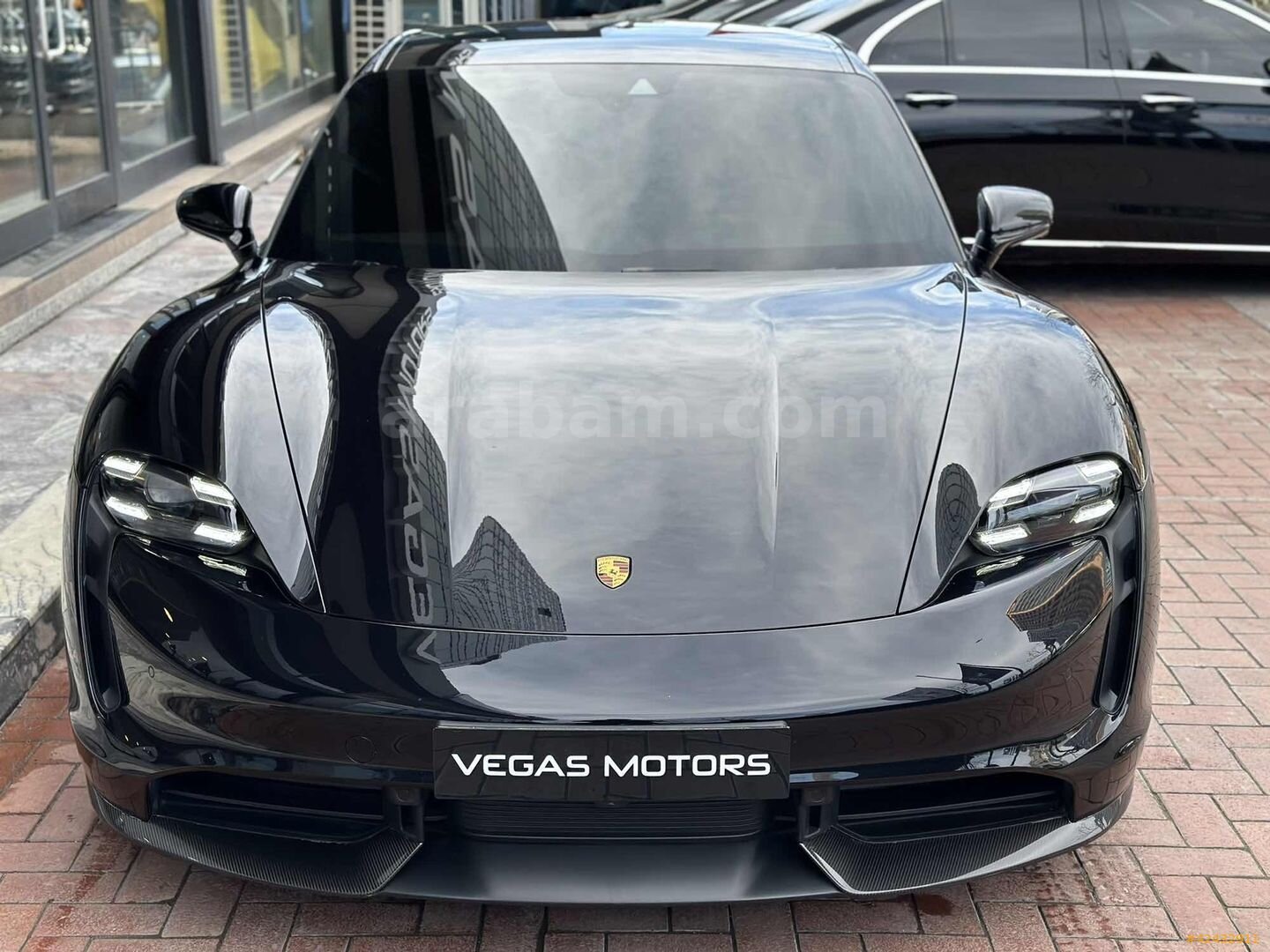 Galeriden Porsche Taycan Elektrik Turbo S 2020 Model İstanbul 45.000 km Siyah 3