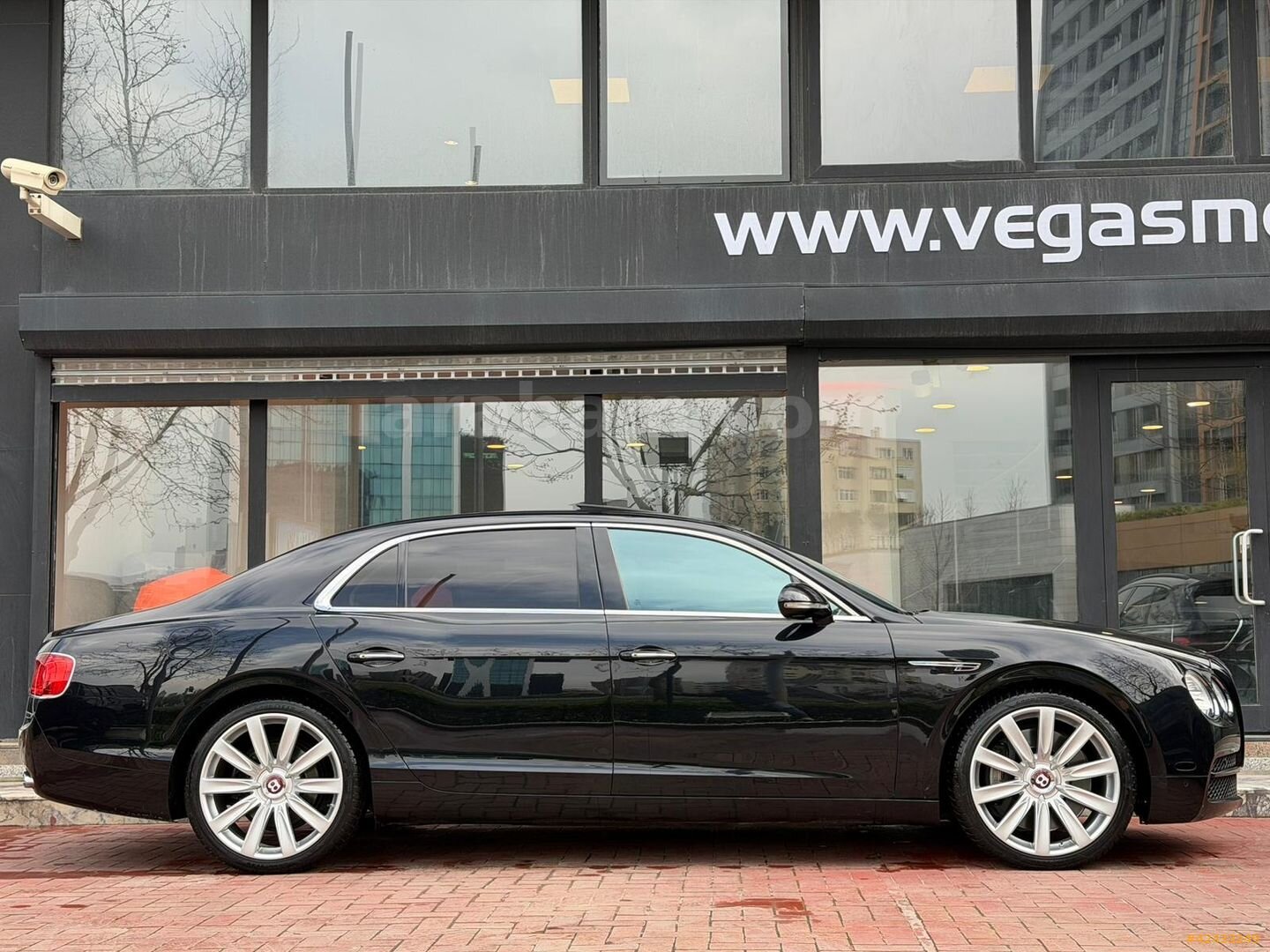 Galeriden Bentley Flying Spur 4.0 2014 Model İstanbul 74.350 km Siyah 6