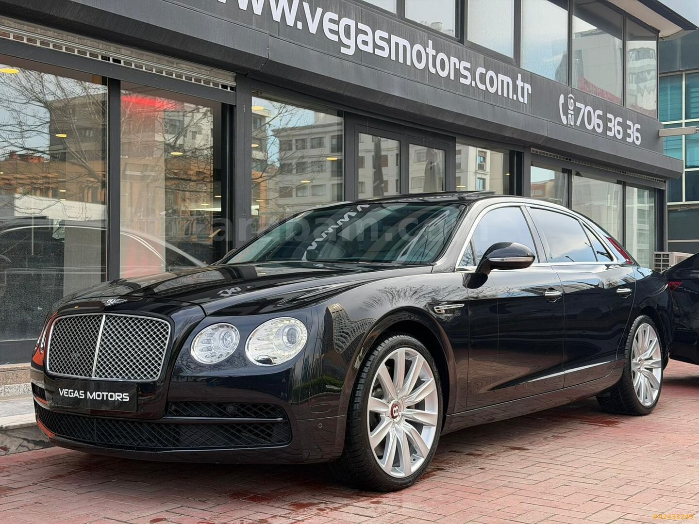 Galeriden Bentley Flying Spur 4.0 2014 Model İstanbul 74.350 km Siyah 1