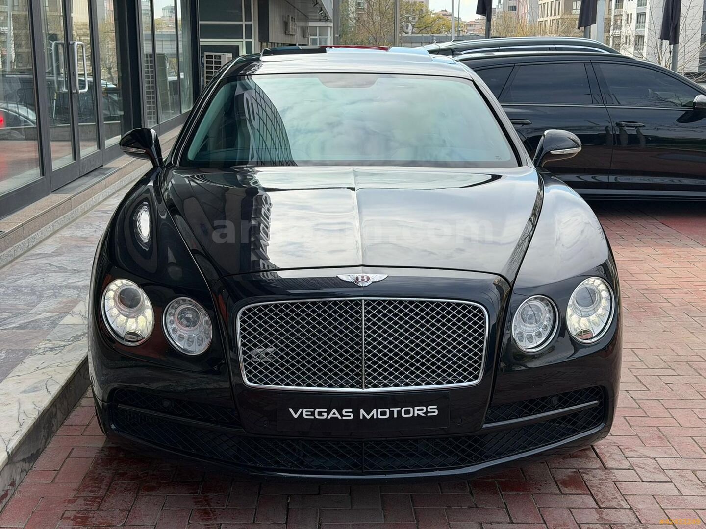 Galeriden Bentley Flying Spur 4.0 2014 Model İstanbul 74.350 km Siyah 4