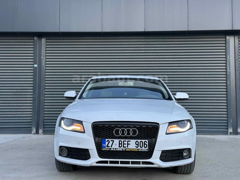 Galeriden Audi A4 Sedan 2.0 TDI 2010 Model Gaziantep 330.000 km Siyah