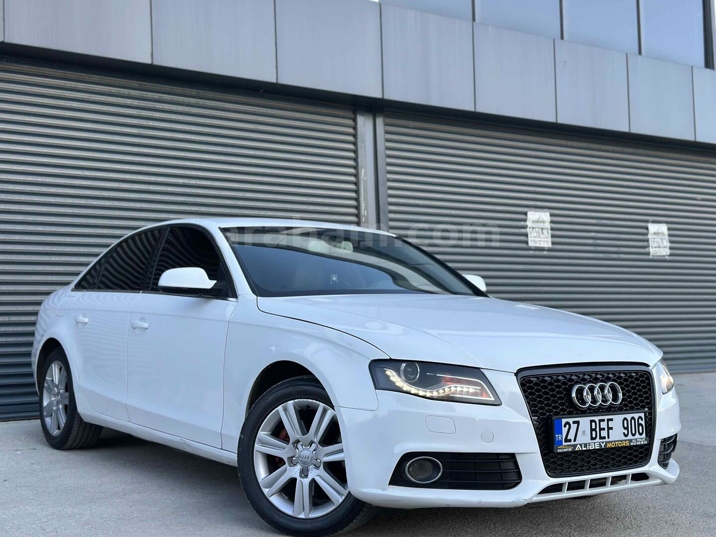 Galeriden Audi A4 Sedan 2.0 TDI 2010 Model Gaziantep 330.000 km Siyah 5