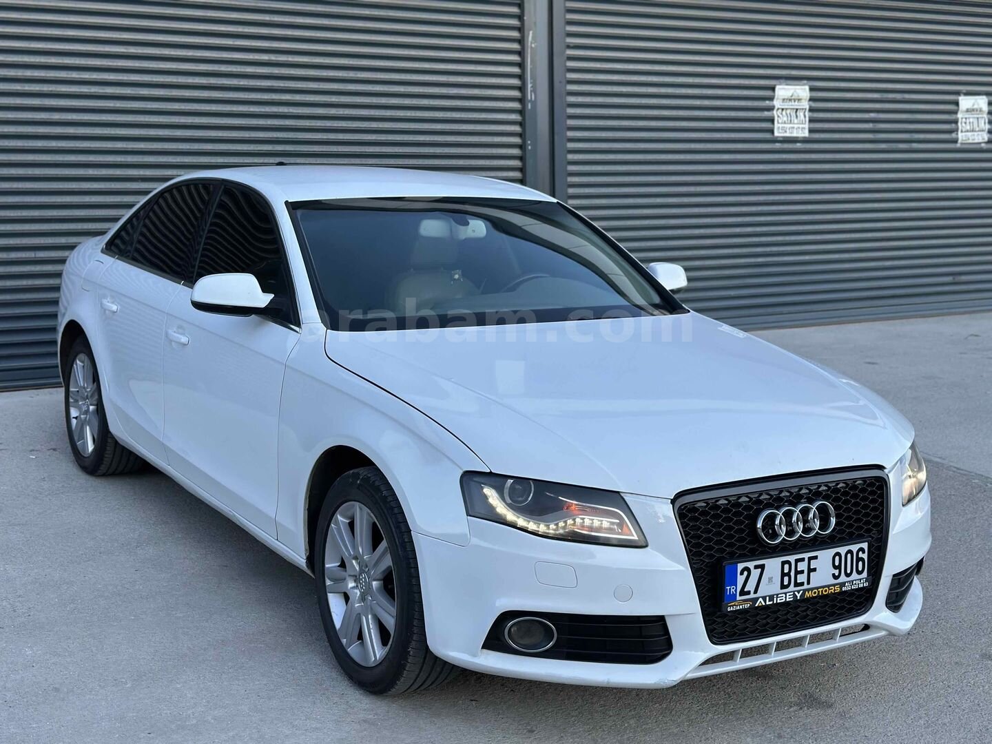 Galeriden Audi A4 Sedan 2.0 TDI 2010 Model Gaziantep 330.000 km Siyah 3